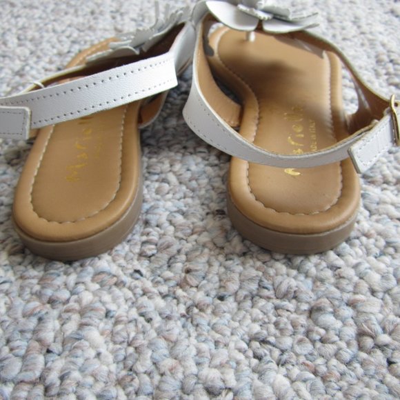 Mariella Thong Flower Sandal - Picture 5 of 12